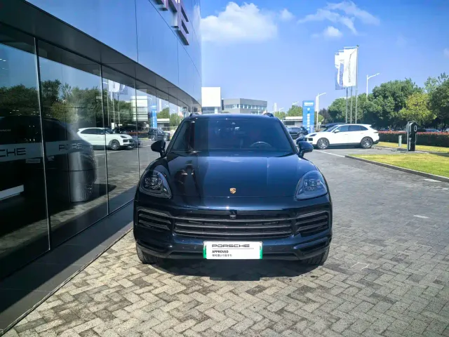 Porsche Cayenne — Фото автомобиля 2
