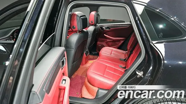 Porsche Macan — Фото автомобиля 11