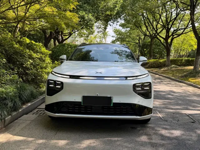 Xpeng G9 — Фото автомобиля 2
