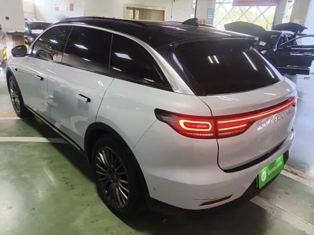 Leapmotor C11 — Фото автомобиля 4
