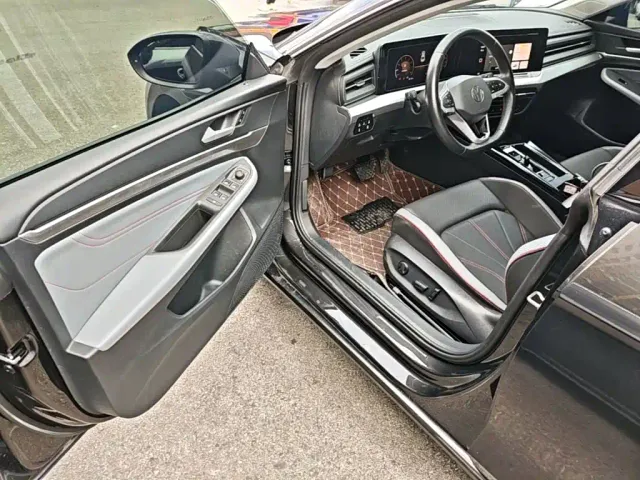 Volkswagen Lamando — Фото автомобиля 15