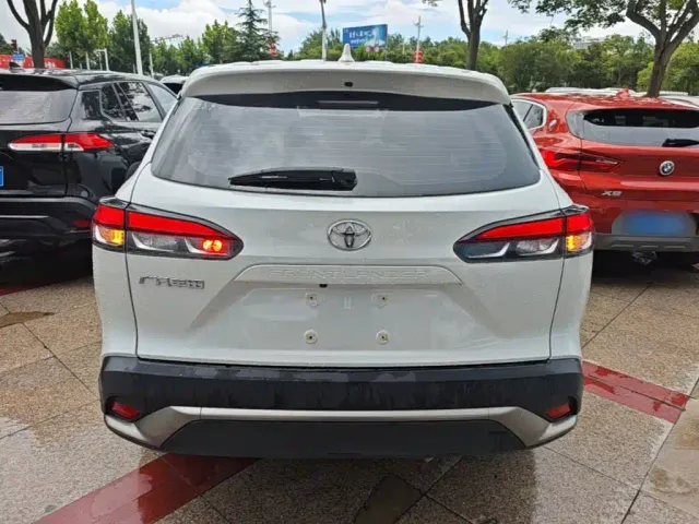 Toyota Frontlander — Фото автомобиля 5