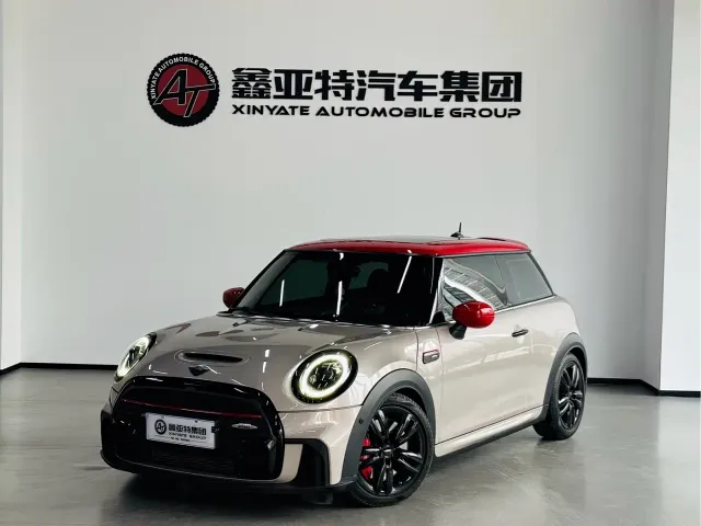 Фотография автомобиля — MINI John Cooper Works