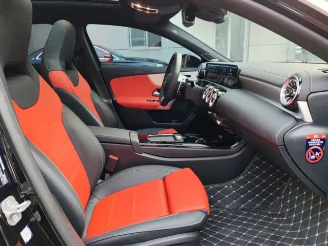 Mercedes-Benz A-Class AMG — Фото автомобиля 10