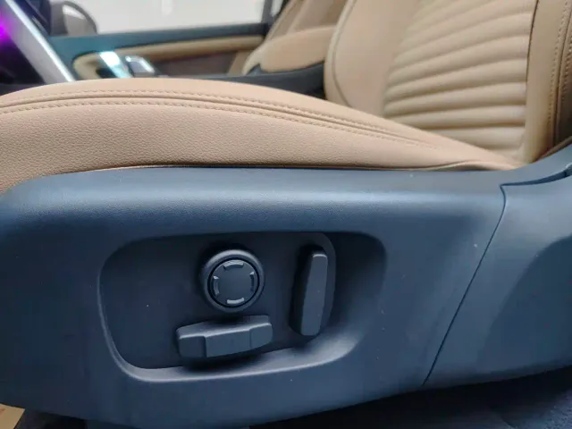 Land Rover Discovery Sport — Фото автомобиля 13