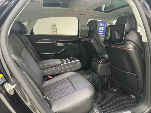 Audi A8 — Фото автомобиля 9
