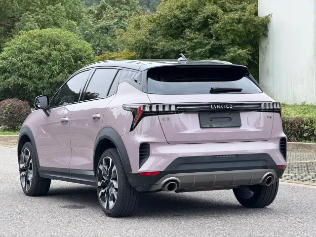 Lynk & Co 06 — Фото автомобиля 15