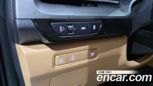 Kia Carnival Generation 4 — Фото автомобиля 19
