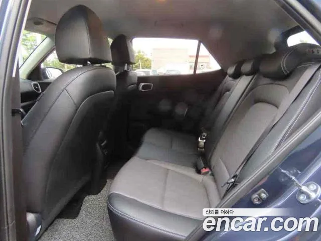 Hyundai Venue — Фото автомобиля 6