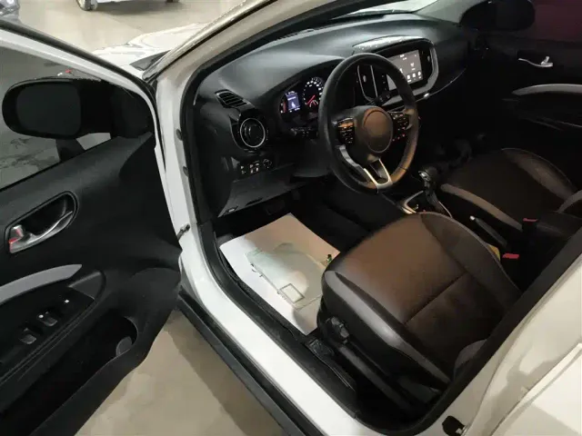 Kia KX1 — Фото автомобиля 12