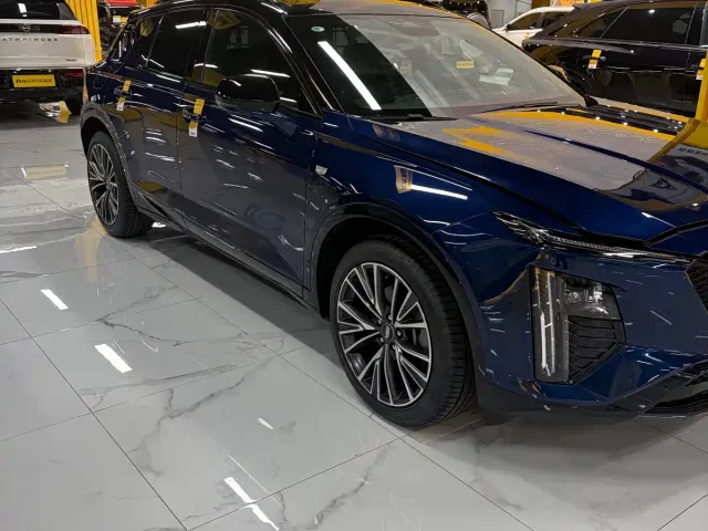 Cadillac GT4 — Фото автомобиля 2