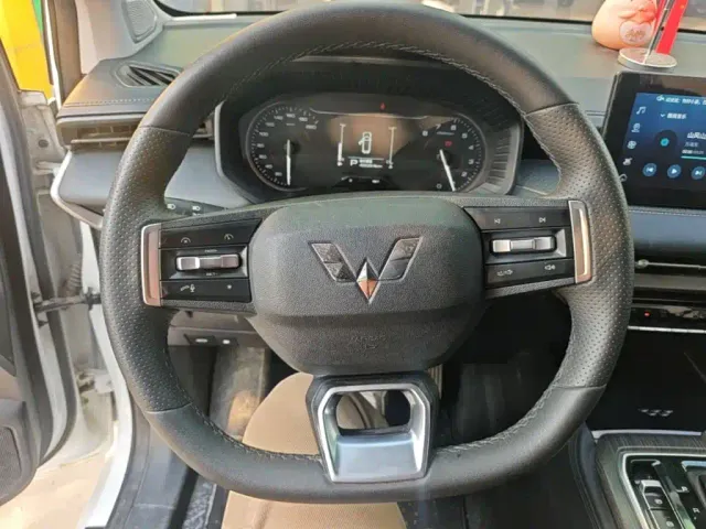 Wuling Jiachen — Фото автомобиля 10