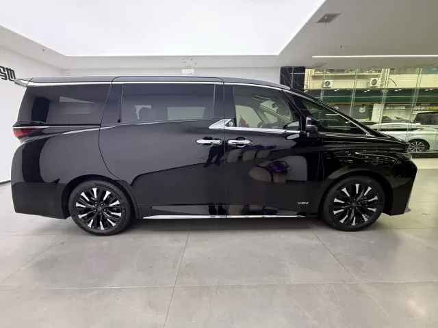 Toyota Vellfire — Фото автомобиля 5