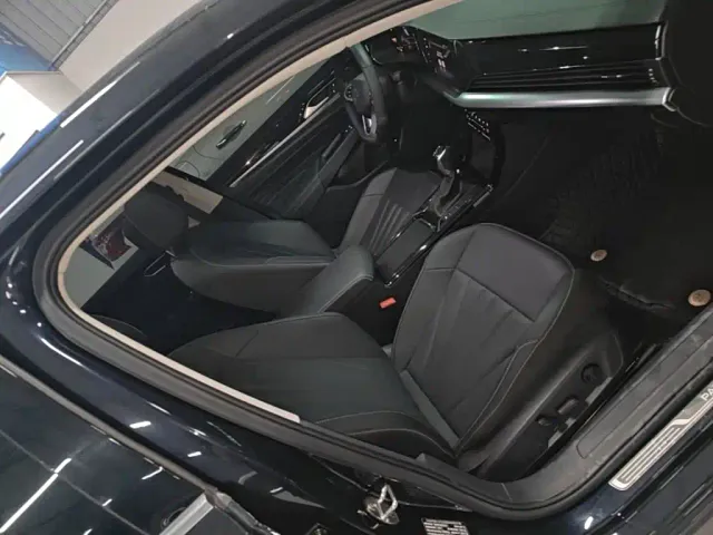 Volkswagen Passat — Фото автомобиля 24