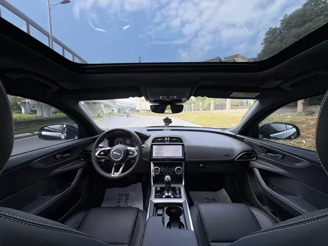 Jaguar XEL — Фото автомобиля 16