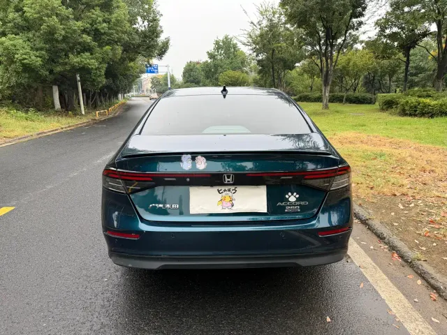 Honda Accord — Фото автомобиля 14