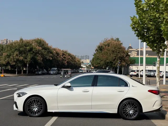 Mercedes-Benz C-Class — Фото автомобиля 3