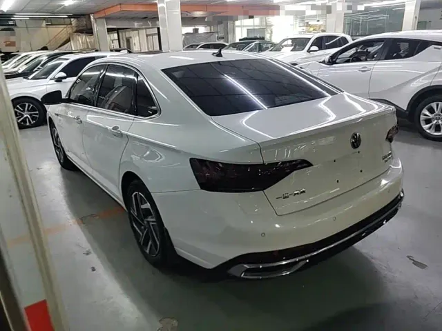 Volkswagen Sagitar — Фото автомобиля 4