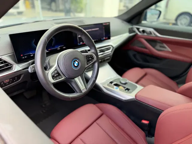 BMW i4 — Фото автомобиля 20
