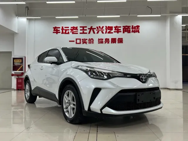 Toyota C-HR — Фото автомобиля 3