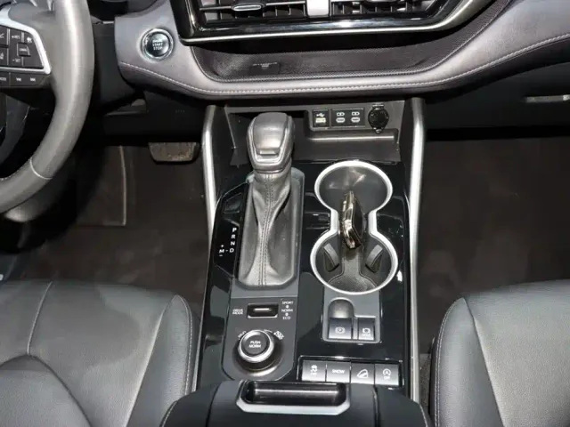 Toyota Highlander — Фото автомобиля 15