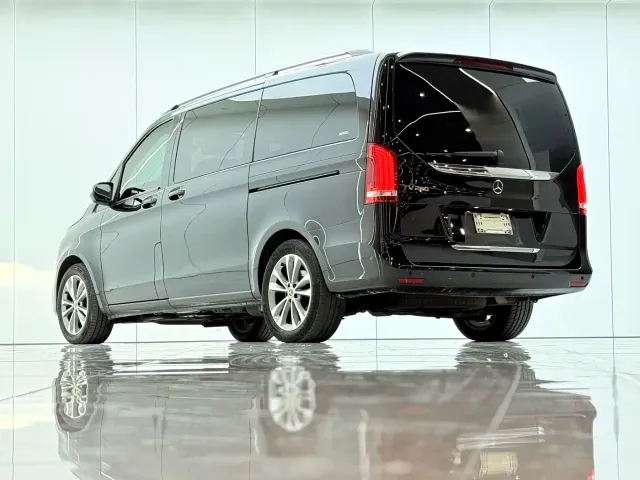 Mercedes-Benz V-Class — Фото автомобиля 14