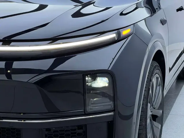 Li Auto L7 — Фото автомобиля 5