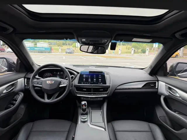 Cadillac CT5 — Фото автомобиля 4