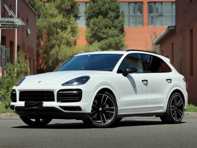 Фотография автомобиля — Porsche Cayenne