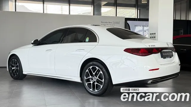 Mercedes-Benz E-Class W214 — Фото автомобиля 3
