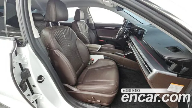 Hyundai Grandeur GN7 — Фото автомобиля 16