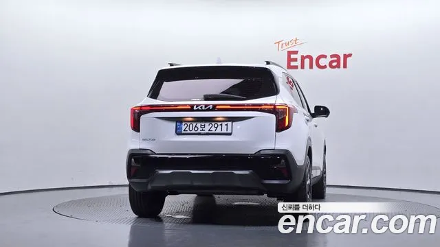 Kia Seltos — Фото автомобиля 4