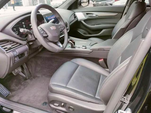 Cadillac CT5 — Фото автомобиля 10