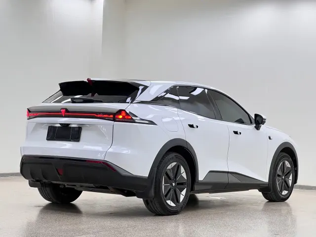 Deepal S07 — Фото автомобиля 7