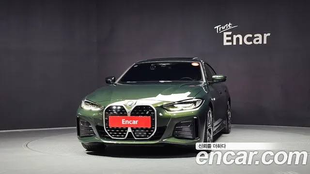 BMW i4 — Фото автомобиля 3