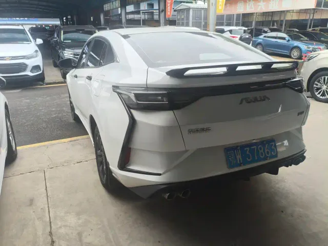 Dongfeng Yixuan — Фото автомобиля 13