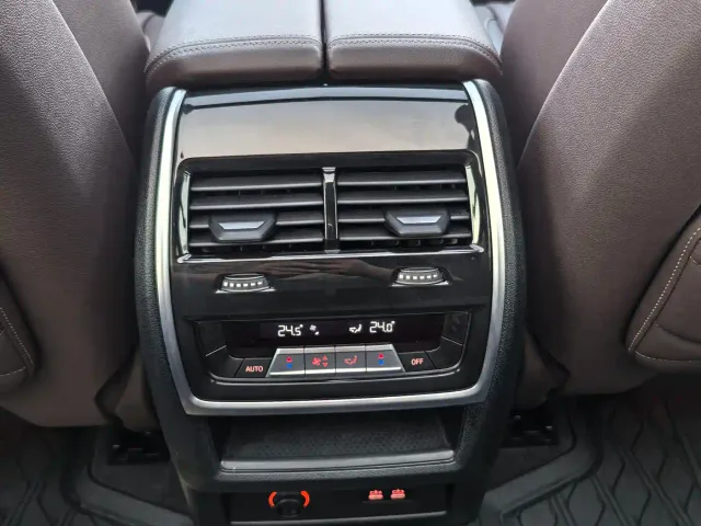 BMW X5 — Фото автомобиля 13
