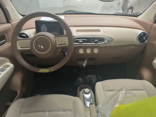 Wuling Hongguang Mini EV — Фото автомобиля 5