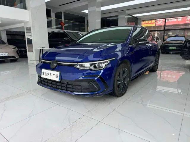Фотография автомобиля — Volkswagen Golf