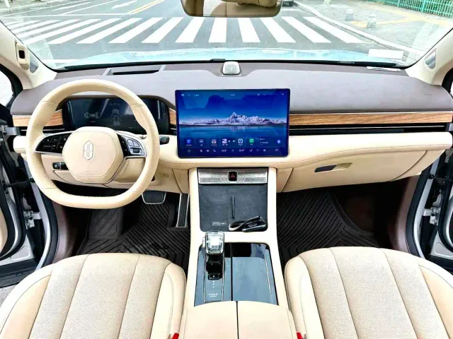 Aito M7 — Фото автомобиля 5