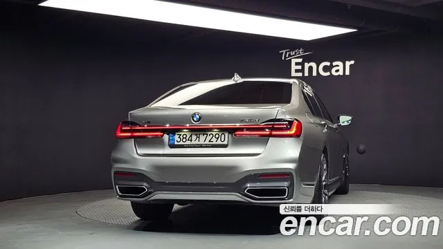 BMW 7-Series — Фото автомобиля 3