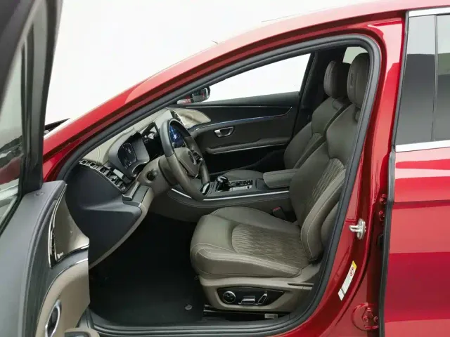 BYD Han — Фото автомобиля 10