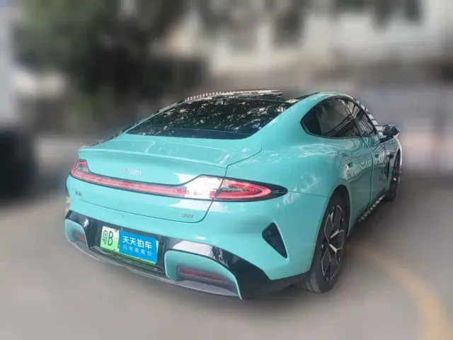 Xiaomi SU7 — Фото автомобиля 2