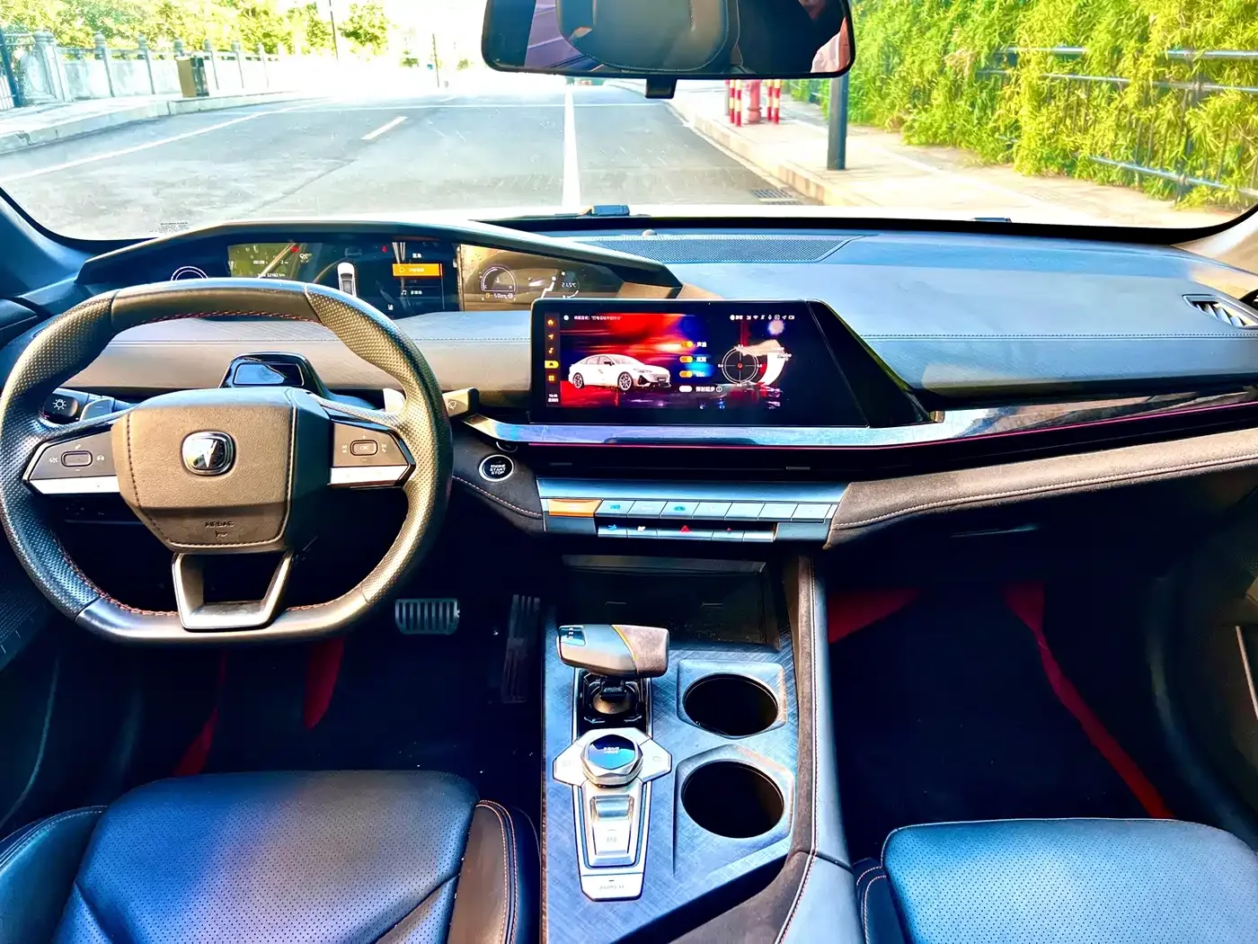 Changan Changan UNI-V 2022 1.5T Sport Edition — Фото автомобиля 11