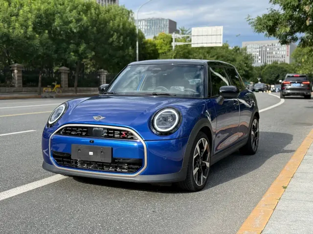 Фотография автомобиля — MINI Hatch