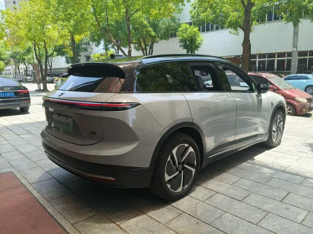 Nio ES6 — Фото автомобиля 16