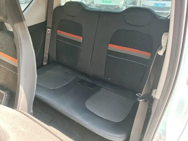 Wuling Hongguang Mini EV — Фото автомобиля 16