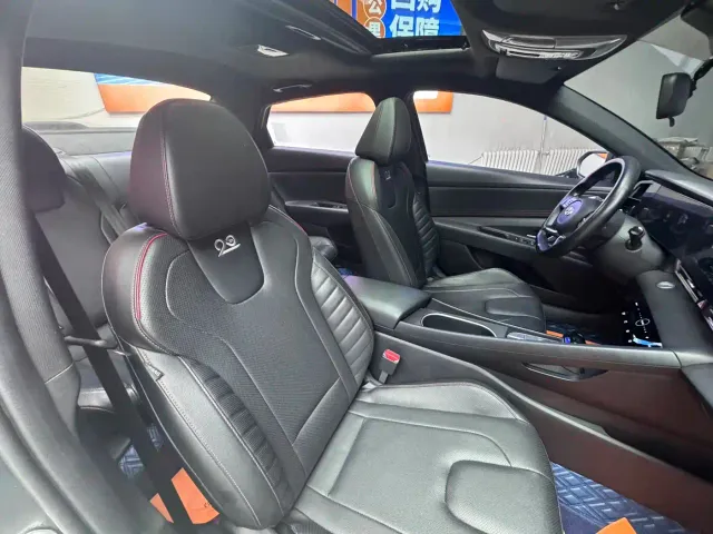 Hyundai Elantra — Фото автомобиля 17