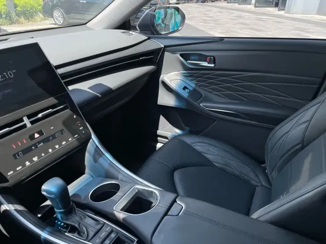 Toyota Avalon — Фото автомобиля 21