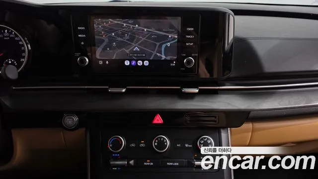 Kia Carnival Generation 4 — Фото автомобиля 14